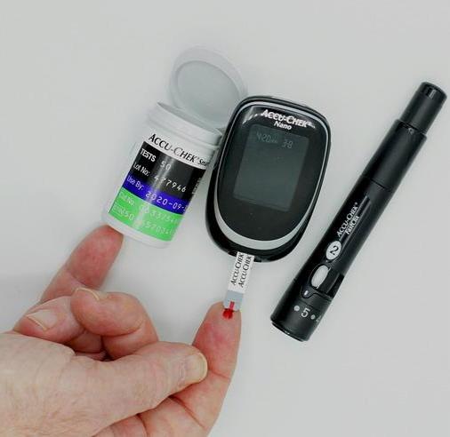 标称容量达220mAh的松下纽扣电池CR1616在血糖仪的应用